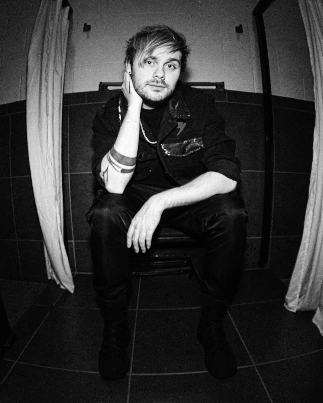 5 Seconds of Summerさんのインスタグラム写真 - (5 Seconds of SummerInstagram)「@michaelclifford on tour」1月18日 8時37分 - 5sos