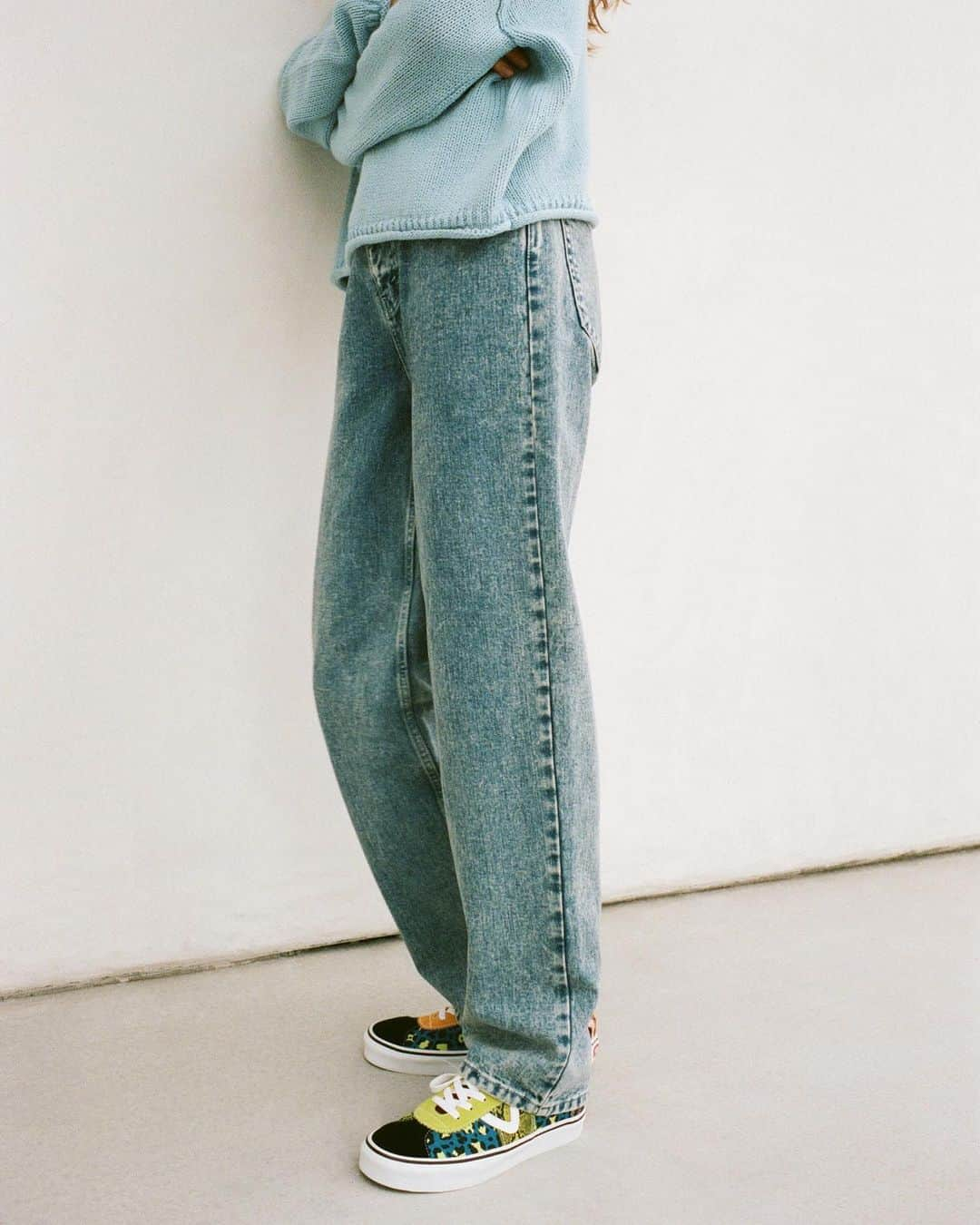 Urban Outfittersさんのインスタグラム写真 - (Urban OutfittersInstagram)「Just the right amount of baggy. Link in bio for all the denim you need now. #BDG365」1月18日 9時07分 - urbanoutfitters