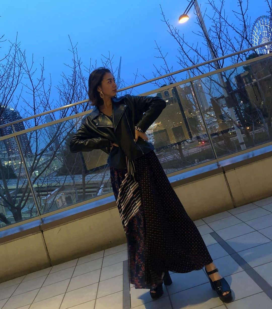 山川 二千翔さんのインスタグラム写真 - (山川 二千翔Instagram)「👗 #164cmです #本当は164.5あります #ヒール履くと170近くになる #だからよく友達には #ヒール履かないでって言われる #でもヒール履いても気にしない人とか #嬉しいよね #おしゃれを楽しませてくれる人 #足疲れるから毎日は履かないけどね #てかぺたんこ靴の楽さを知ると終わり #あるある」1月18日 9時45分 - nichika_yamakawa_official