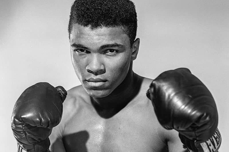 チャドウィック・ボーズマンのインスタグラム：「He would have been 78 today. Always an inspiration and personal hero... his poster was on my wall as a kid, and he’s a mental poster at all times. Truly, “The Greatest”. 🤜🏾 #MuhammadAli」