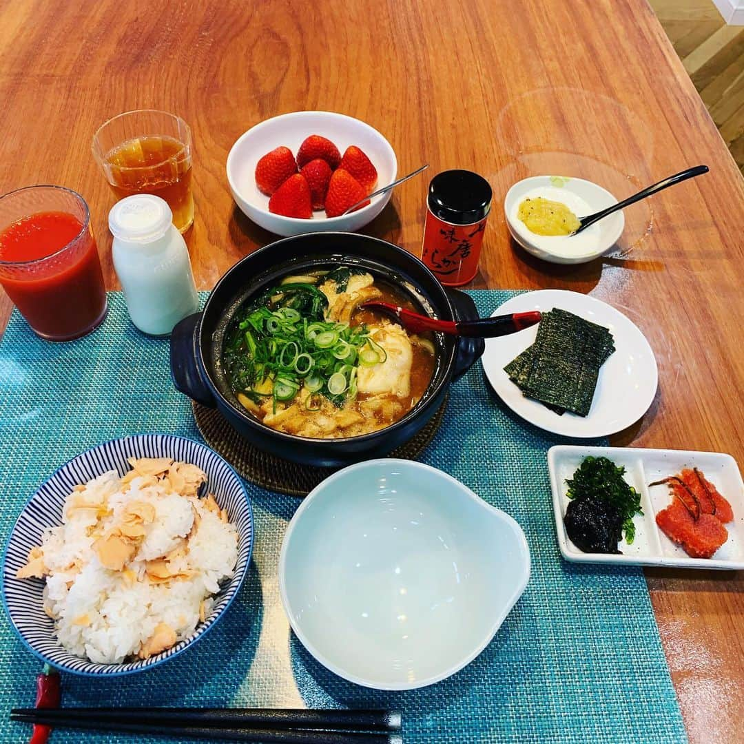 金村義明さんのインスタグラム写真 - (金村義明Instagram)「#自宅飯#味噌煮込みうどん#鮭飯#超超超劇劇劇うままままままし」1月18日 9時49分 - yoshiaki_kanemura