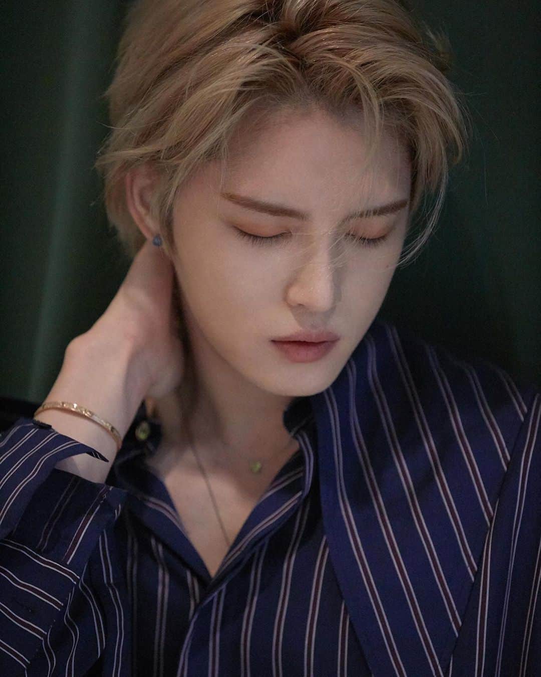 C-JeS エンタテイメントさんのインスタグラム写真 - (C-JeS エンタテイメントInstagram)「오늘✔ 콘서트 하는 재중이의 뮤직 비주얼 현장 보고갈래요!? ( ᵕ·̮ᵕ )♡ . 뮤직 ✖️ 비주얼의 만남 👈🏻 숨막히게 멋진 #B컷 들의 향연 🙀 지금도 앞으로도 선명하게 추억할 ✨#김재중 ✨ - #포스트 바로보기 📮 http://naver.me/Fgzpc3m1  오늘 #저녁6시! #경희대 #평화의전당 에서 함께해요👻 ⠀⠀⠀⠀ #재중 #JJ #Kimjaejoong #JJun #金在中 #2020년 #1월14일 #미니앨범 #애요 #발매 #타이틀곡 #여리디여린사랑을 #LoveSong #Tenderlove  #MusicVisual #1월18일 #오후6시 #1월19일 #오후5시 #아시아투어콘서트 #서울콘서트 #씨제스타그램 #cjestagram」1月18日 10時32分 - cjes.tagram