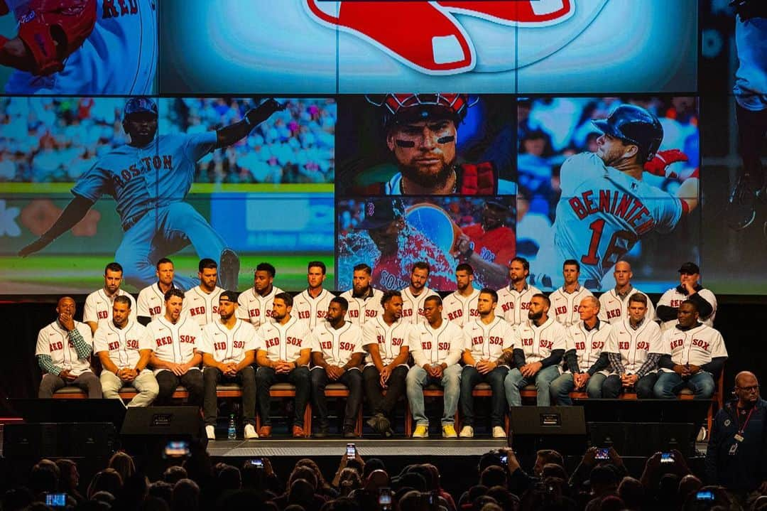 ボストン・レッドソックスさんのインスタグラム写真 - (ボストン・レッドソックスInstagram)「2020 Squad takes on #SoxWinterWeekend 😎」1月18日 10時35分 - redsox