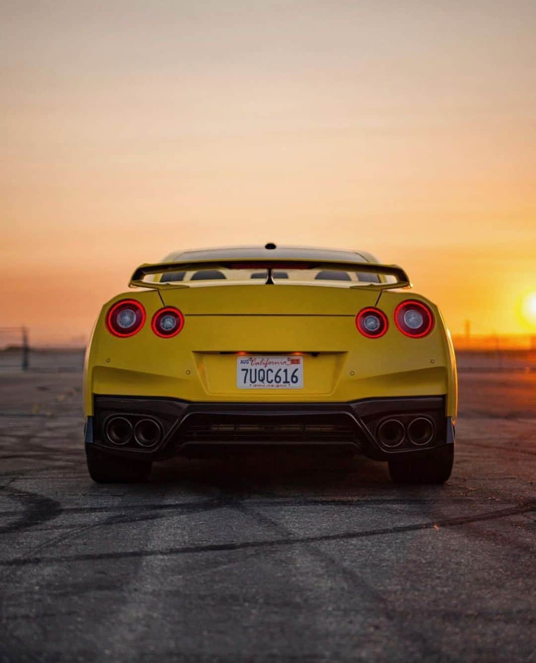 Nissanさんのインスタグラム写真 - (NissanInstagram)「Feeling some type of way. #OMGTR #NissanGTR 📸 @ritchie_punzalan」1月18日 11時00分 - nissan