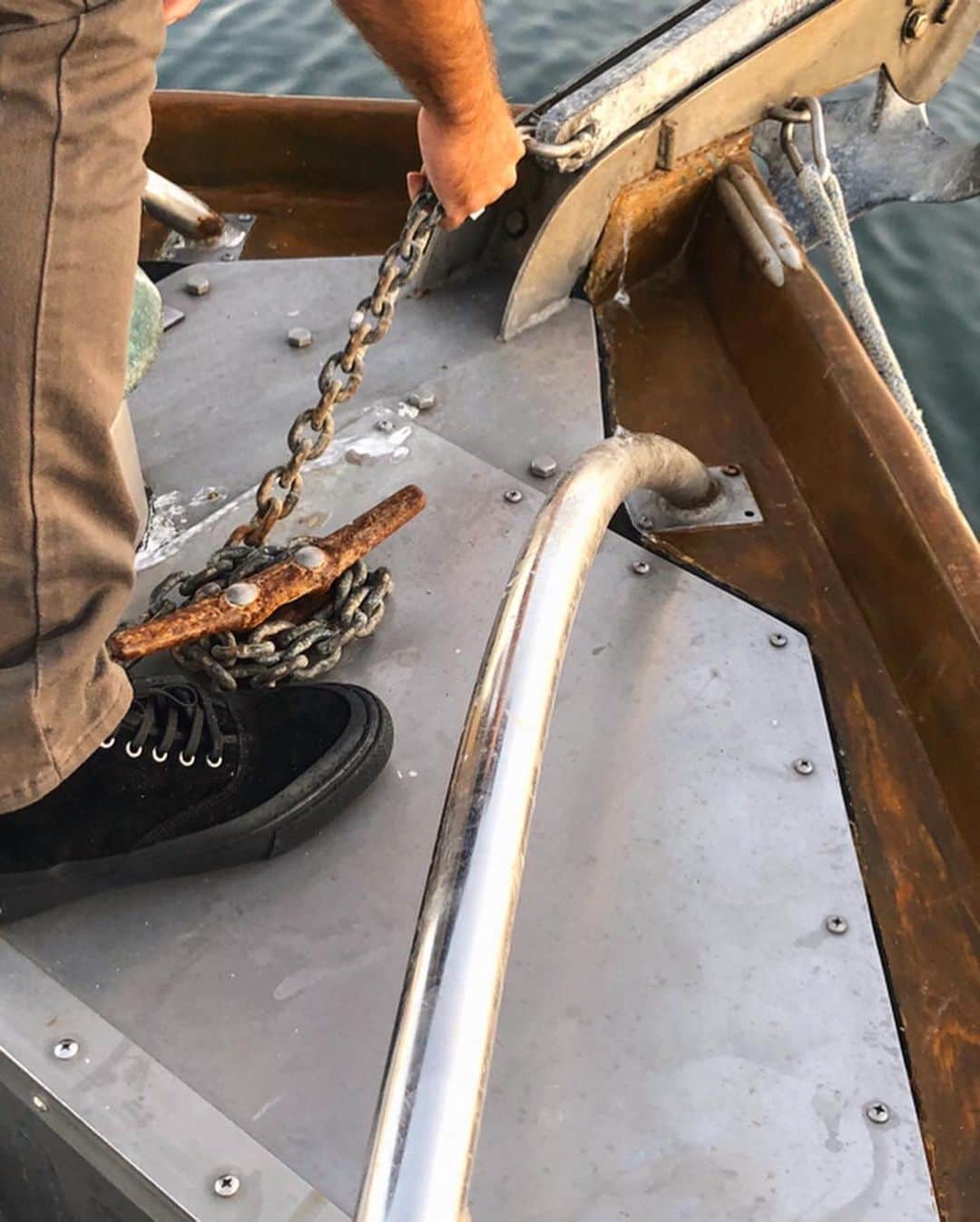 シービーズのインスタグラム：「What does a Santa Barbara sea captain, a Bay-area winemaker and our @1percentftp friends @adventurescientists all have in common? They wear the Mariners Boots for a durable, comfortable and ultra water-resistant boot when out in the field. *** "The Mariners Boots are the perfect boot for a winemaker. I need sturdy, waterproof, dependable footwear that can go with me from the vineyard to the cellar and the Mariners Boots check all of those boxes. I especially love my Mariners in the cellar because I never have to worry about getting my feet wet when I am cleaning tanks, steaming barrels, or pressing grapes. And I haven't even mentioned how good they look! I continually host distributors or other industry people at the winery, so having a boot that is fashionable on top of everything else is a major plus. My Mariners can really do it all!" –Martha」