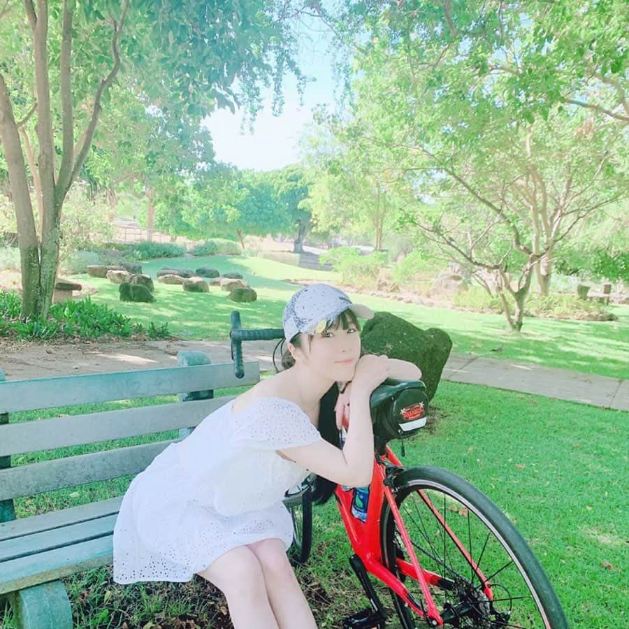 鈴木聖奈さんのインスタグラム写真 - (鈴木聖奈Instagram)「⠀ ＊ @trekbikesjapan  @trekbikes  @bianchibicycles  @bianchijapan  @adidas  @nike ＊ ＊ #ロードバイク #ロードバイク女子 #ロードバイク初心者 #ポタリング #ゆるポタ #bianchi #ビアンキ #チェレステ #ミニベロ #birdy #風景 #お散歩 #自然 #cycling #cyclist #撮影 #自転車 #自転車女子 #ロードバイクのある風景 #ロードバイクのある生活 #bianchibicycles #ビアンキ女子  #ハワイ #Hawaii  #trek #trek女子  #ロングヘア #ヘアアレンジ  #スポーツウェア #スポーツ女子」1月18日 12時39分 - seina.suzuki