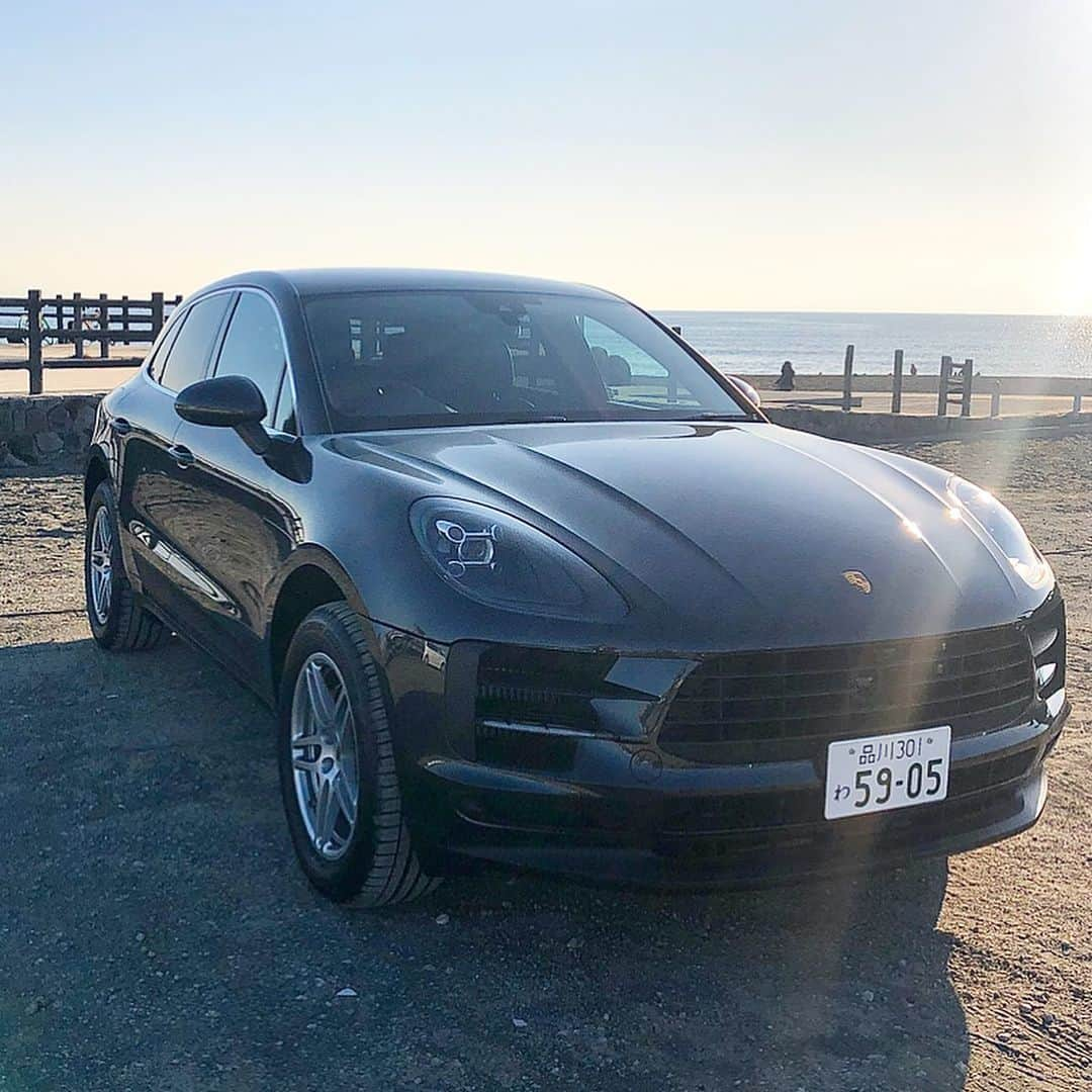 高田朋佳さんのインスタグラム写真 - (高田朋佳Instagram)「"When I returned to Japan, I went for a driving with my family. I felt choosing 【Porsche Drive】was one of a great choice for myself and my family actually…" Porsche Drive：Porsche Premium Car Rental service http://bit.ly/2TpuyP3 ———————————————————————— #newcolonialstyle #jetset #singapore #luxuryresort #colonyclothing #singaporelife #singaporestyle  #lifestyle #fashion  #Porsche #PorscheDrive #PR #ポルシェ #虎ノ門 #虎ノ門ヒルズ #drive #ドライブ」1月18日 13時59分 - tomoyoshi_takada