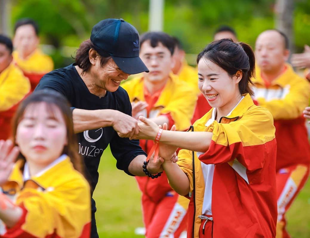 ジェット・リーのインスタグラム：「Some more shots from our morning class #health #taiji」