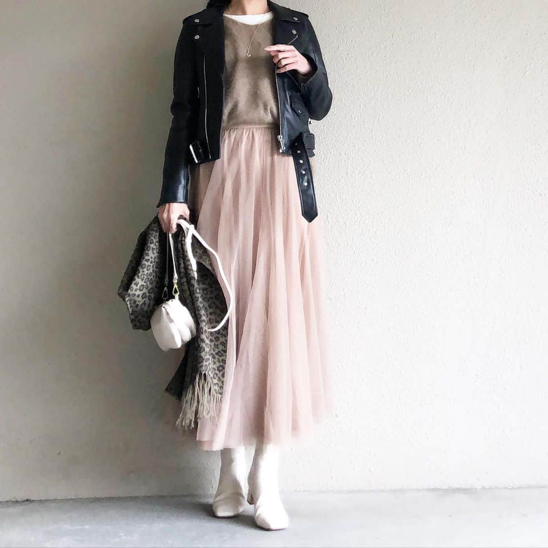 saaaay_kさんのインスタグラム写真 - (saaaay_kInstagram)「2020.01.18 coordinate…♡ チュールスカートにライダース♪ ・ ・ outer/ #zara tops/ #gallardagalante skirt/ @fifth ▷60%OFFでした！ bag.boots.stole/ #楽天 ・ ・ #fifth#クール#ロングスカート#スカートコーデ#高身長コーデ#fifthtl#チュールマキシスカート#フィフス」1月18日 14時24分 - saaaay_k