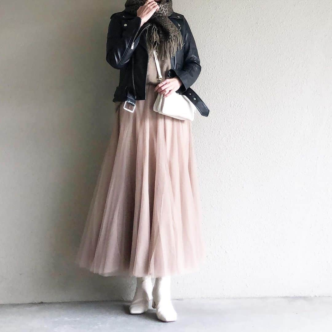 saaaay_kさんのインスタグラム写真 - (saaaay_kInstagram)「2020.01.18 coordinate…♡ チュールスカートにライダース♪ ・ ・ outer/ #zara tops/ #gallardagalante skirt/ @fifth ▷60%OFFでした！ bag.boots.stole/ #楽天 ・ ・ #fifth#クール#ロングスカート#スカートコーデ#高身長コーデ#fifthtl#チュールマキシスカート#フィフス」1月18日 14時24分 - saaaay_k