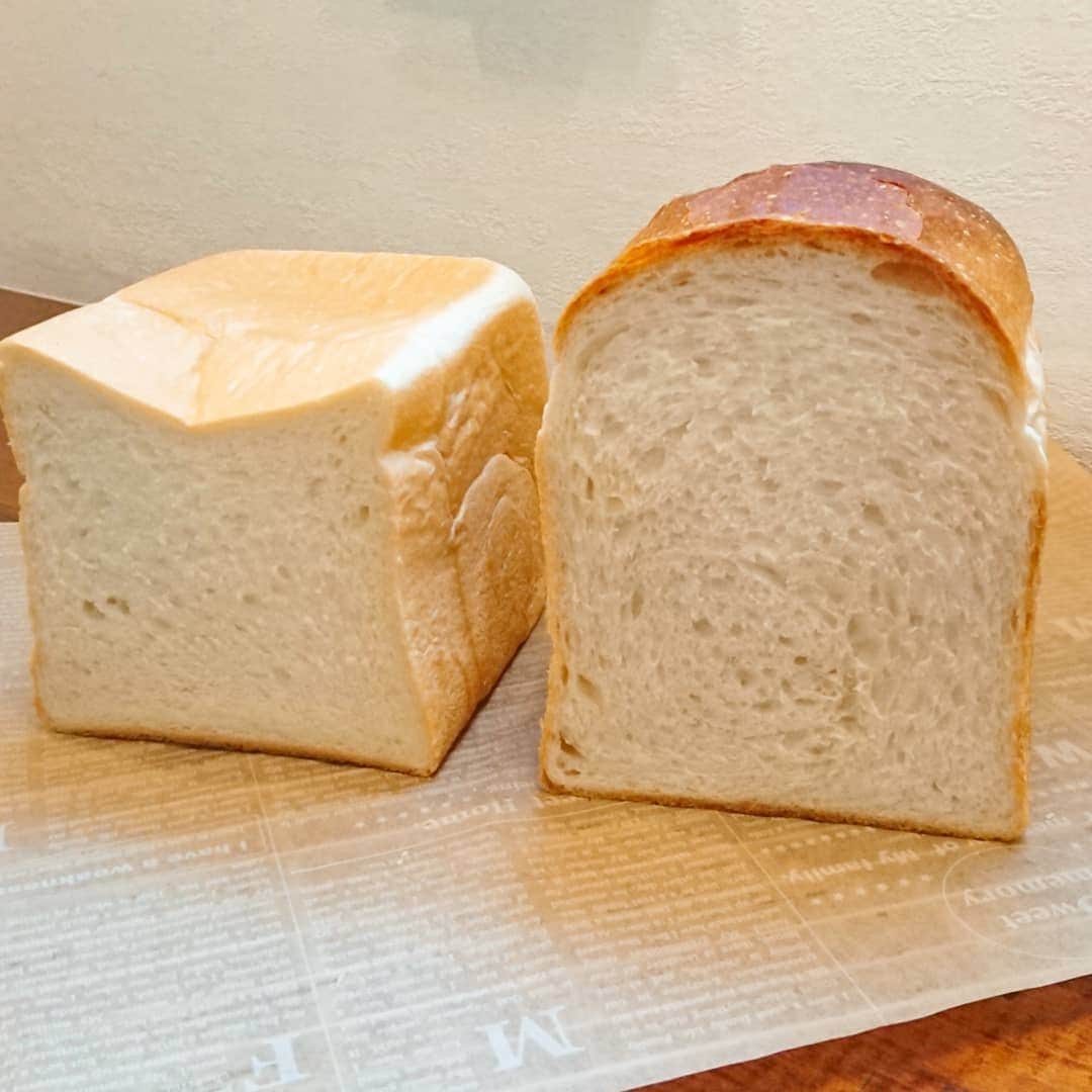 滝香織さんのインスタグラム写真 - (滝香織Instagram)「#ブーランジェリーユイット の #クリームチーズとクランベリーのカンパーニュ 去年の#パングランプリ愛媛 のおすすめ部門で1位に輝いたパン。 クランベリーがぎっしりつまってて、ライ麦の入った生地とよく合うんです😊  #よるマチ では#キタノカオリ を使った、3日間やわらかいユイット食パンもご紹介しました🎵 他にもおいしそうな#パン がいっぱい😆 アンティークが使われていてかわいらしいお店でしたよ～✨ @boulangeriehuit 。 #boulangeriehuit #ユイット #今治パン屋 #愛媛パン #愛媛パン屋 #カンパーニュ #食パン #bread  #あいテレビ #アナウンサー #女子アナ #滝香織 @kaorin_taki」1月18日 14時55分 - kaorin_taki