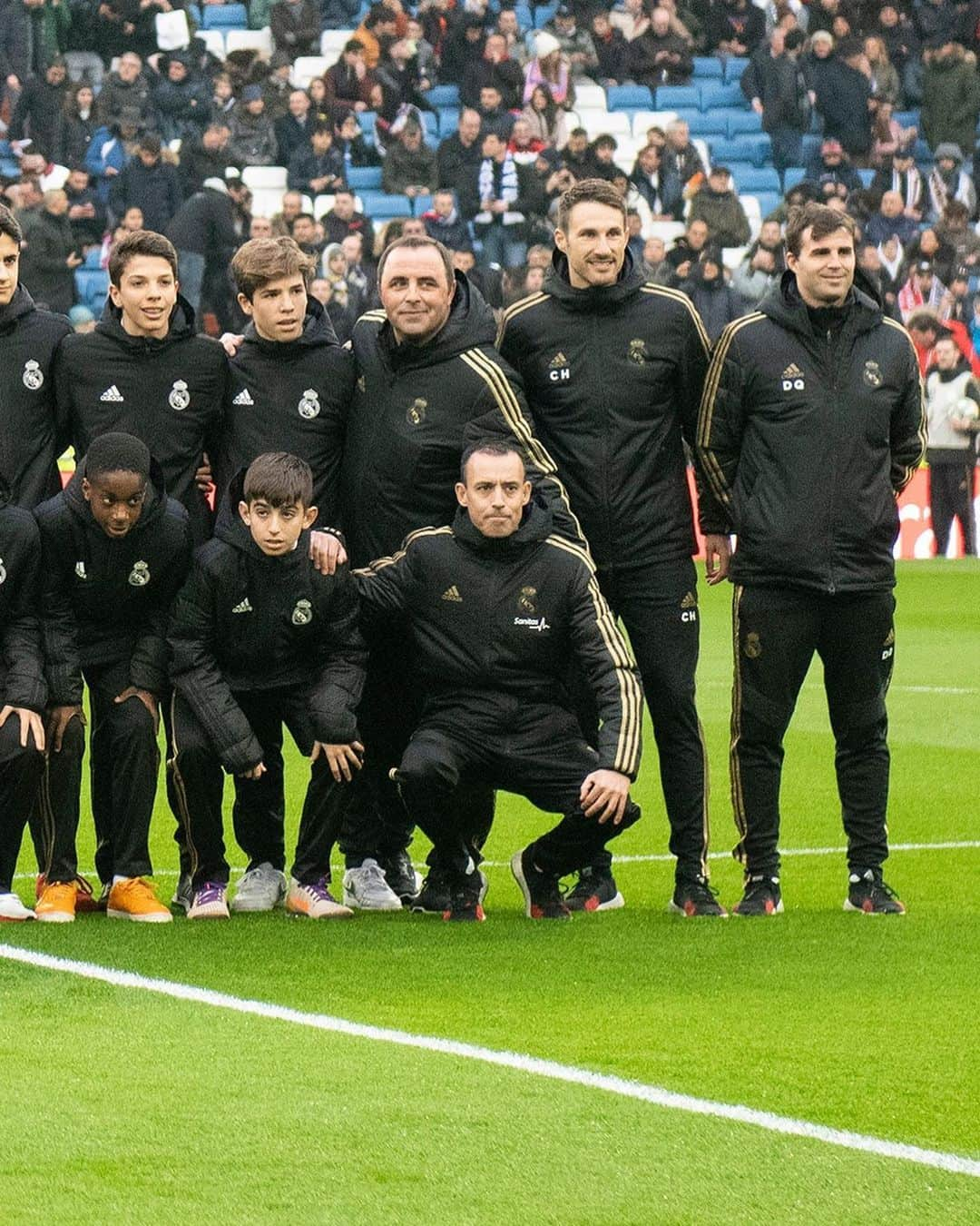 LFPさんのインスタグラム写真 - (LFPInstagram)「👏💜🏆 The Bernabeu pays tribute to the @realmadridacademy team champions of #LaLigaPromises! • 👏💜🏆 ¡El Bernabéu homenajeó al equipo del @realmadridacademy campeón de #LaLigaPromises! • #RealMadrid #LaLigaSantander #LaLiga #Young #Bernabeu」1月19日 0時22分 - laliga