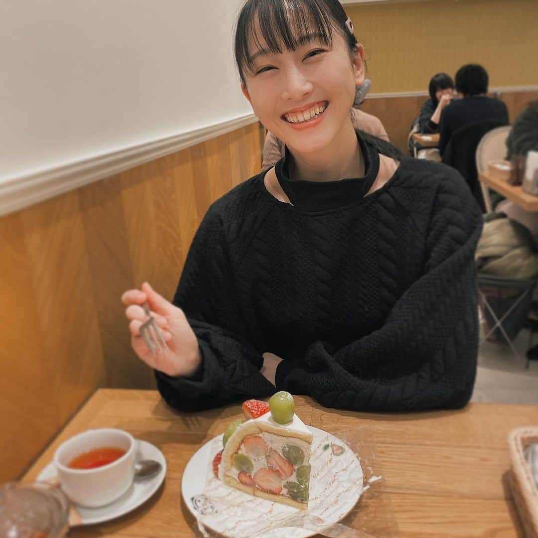 松井玲奈さんのインスタグラム写真 - (松井玲奈Instagram)「美味しいケーキには目がないです。」1月19日 0時30分 - renamatui27