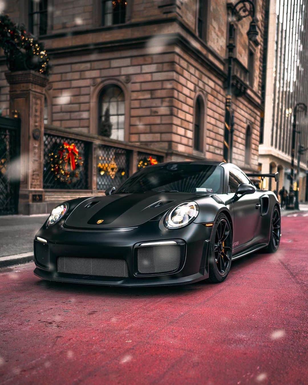 CARLiFESTYLEさんのインスタグラム写真 - (CARLiFESTYLEInstagram)「Stealthy Porsche GT2 RS. What’s your favorite Porsche? Mine would be this 2RS and the 918 😎 | Photo by @liv3life_media #carlifestyle #GT2RS #Porsche」1月19日 0時45分 - carlifestyle