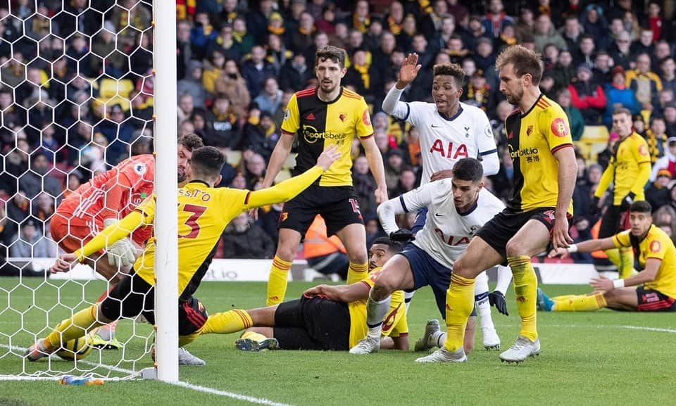 ベン・フォスターさんのインスタグラム写真 - (ベン・フォスターInstagram)「Unlucky lads, great fight again, what a first touch for the club by @nachopussetto 👏👏👏🐝🐝🐝⚽️」1月19日 0時51分 - benfosters