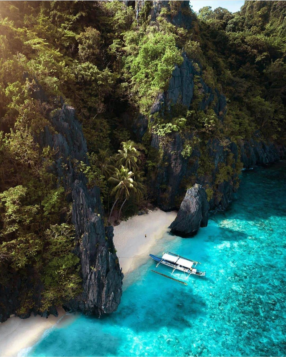 Wonderful Placesさんのインスタグラム写真 - (Wonderful PlacesInstagram)「El Nido - The Philippines ✨🌴🌴🌴✨ . Pictures by ✨✨@merrwatson✨✨ #wonderful_places for a feature ❤️」1月19日 1時28分 - wonderful_places