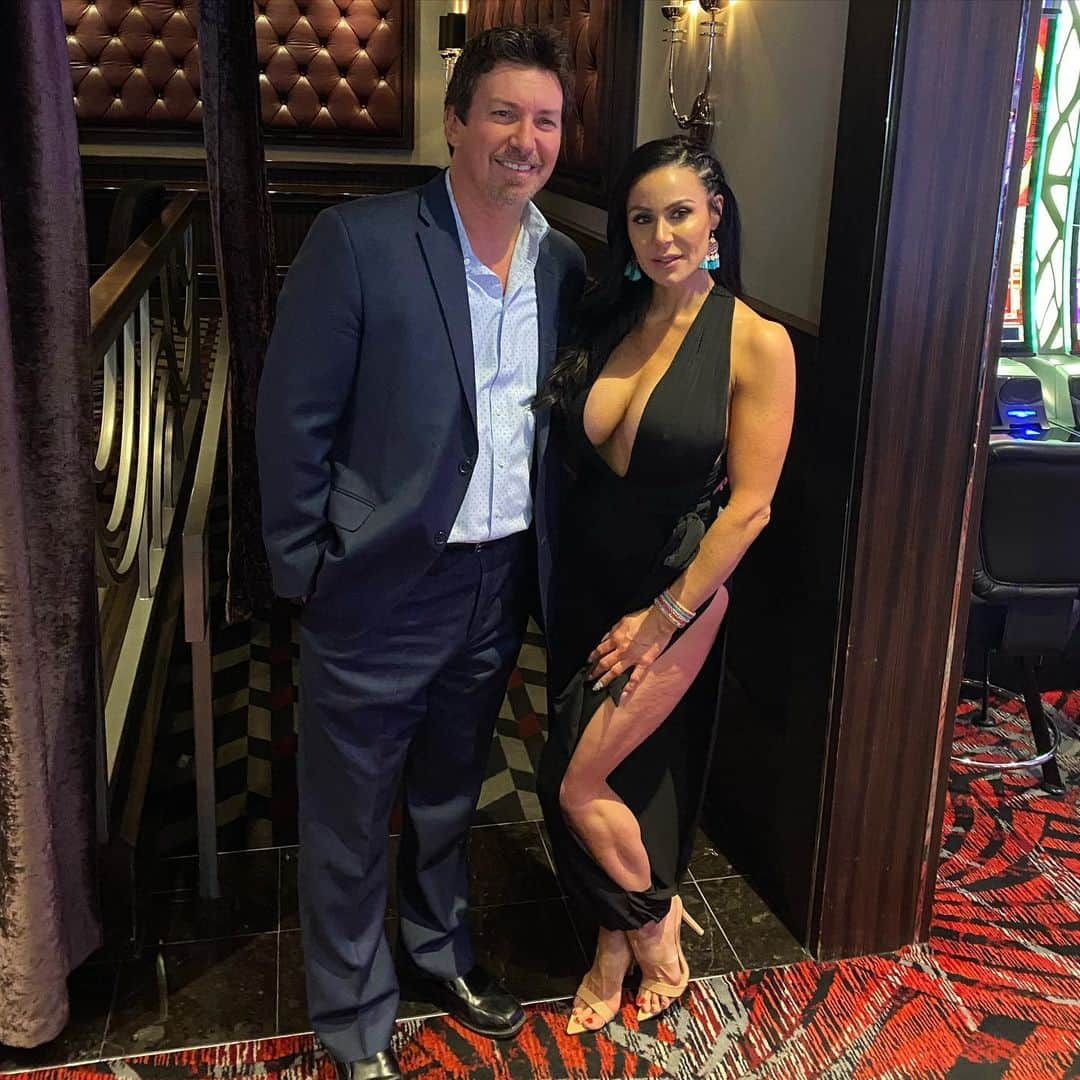 Kendra Lustさんのインスタグラム写真 - (Kendra LustInstagram)「Thank you @richardwilk for the best dinner always @andiamolv Great to see you always ❤️ @thedlasvegas #Vegas」1月18日 16時53分 - kendralust