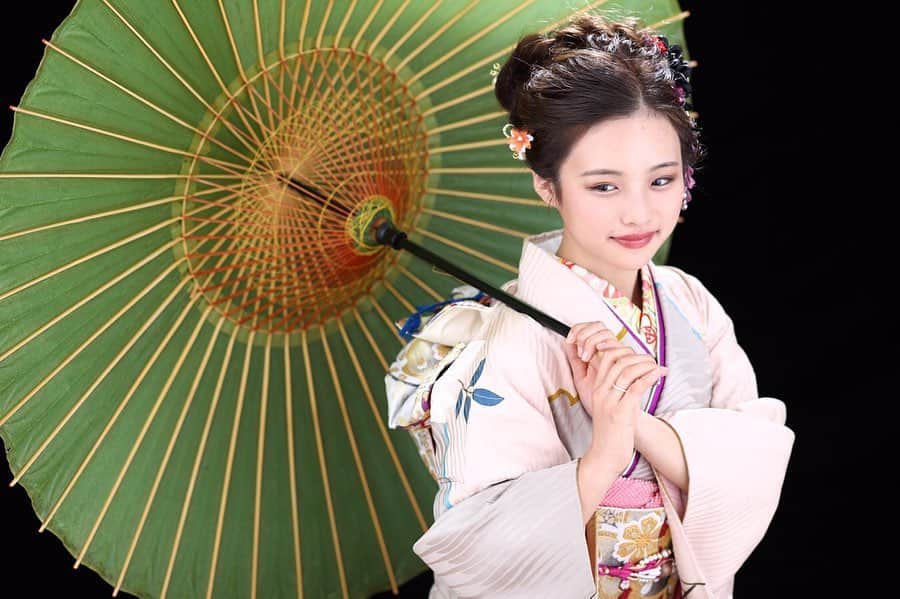 石井美音奈のインスタグラム：「#着物　#成人式　#成人式前撮り　#成人」
