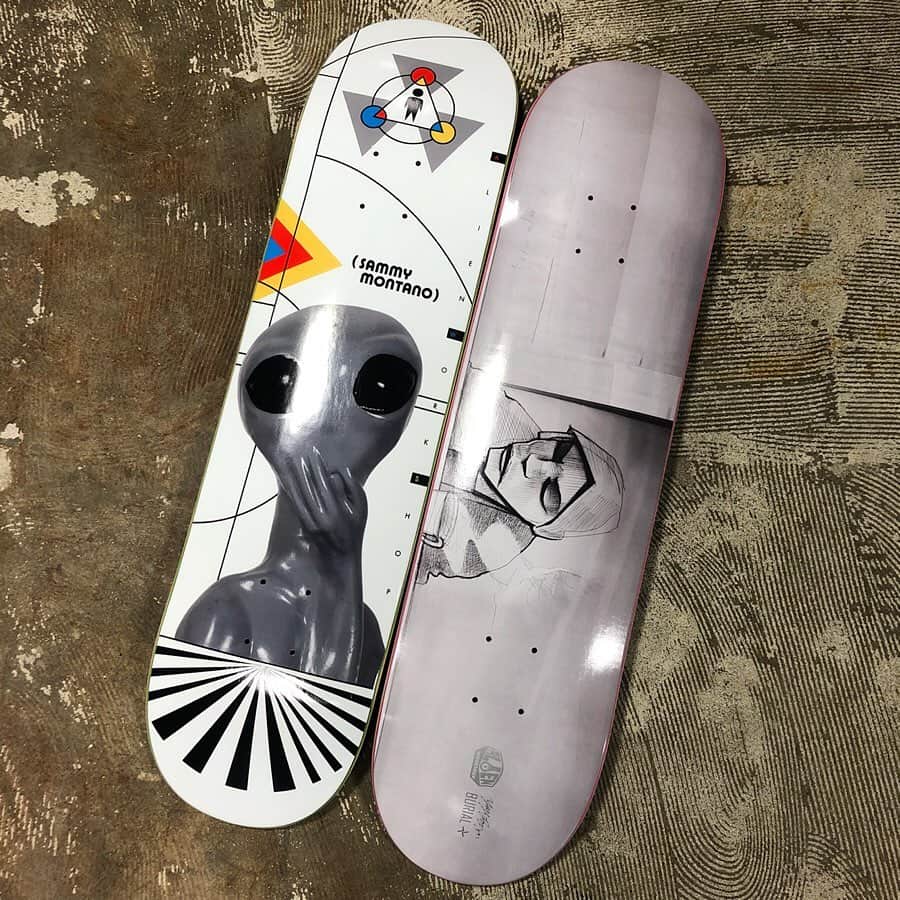 スケートボードのカリフォルニアストリートさんのインスタグラム写真 - (スケートボードのカリフォルニアストリートInstagram)「ALIEN WORKSHOP👽から新モデルのデッキ入荷❗️ 今年で30周年を迎える老舗スケートブランド。今まで数多くのレジェンドスケーターを輩出しており、昔からファンも多いブランド。次のデッキにいかがでしょうか💁🏻‍♂️ @alienworkshop #alienworkshop #sovereignsect #skateboard #skateboarding #skater #カリフォルニアストリート #カリスト #スケートボード #スケボー #スケーター #californiastreet #calst」1月18日 17時24分 - california_street