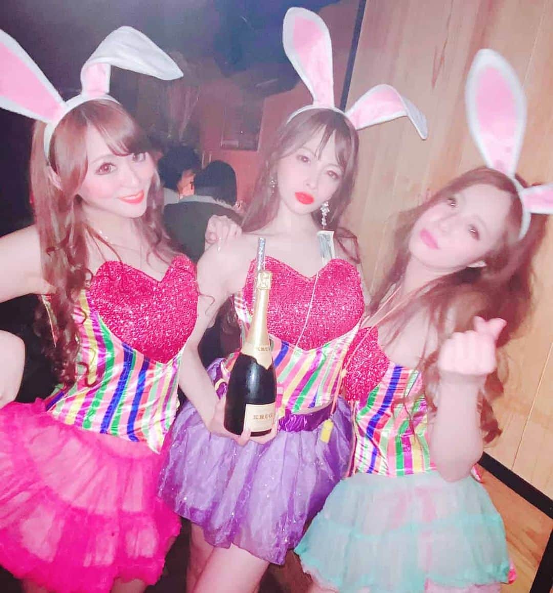 のインスタグラム：「ローレル @laureltokyo さんで途中記憶ない仕事始め💕﻿ ﻿」