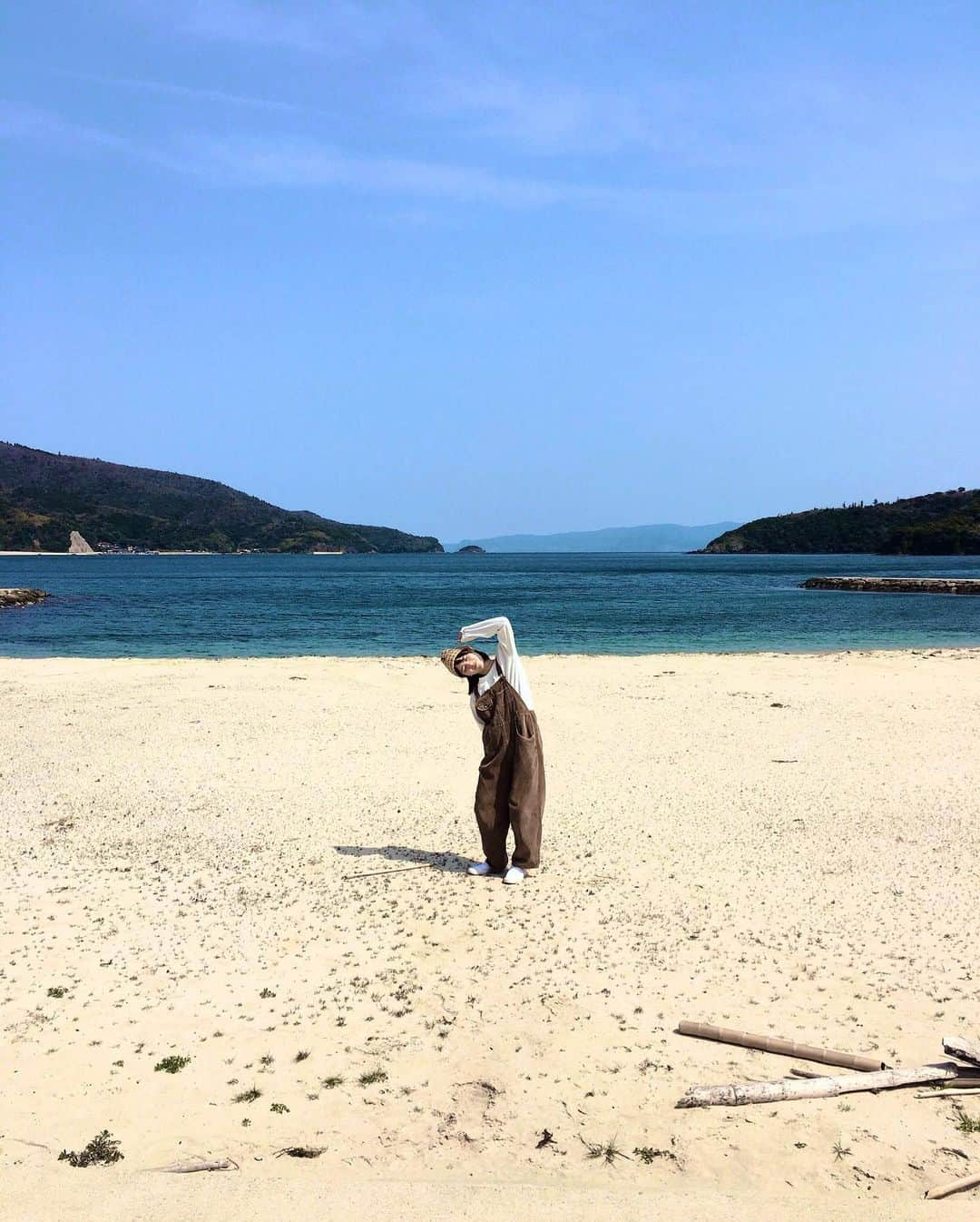 井手上漠さんのインスタグラム写真 - (井手上漠Instagram)「こてんっ。」1月18日 17時54分 - baaaakuuuu