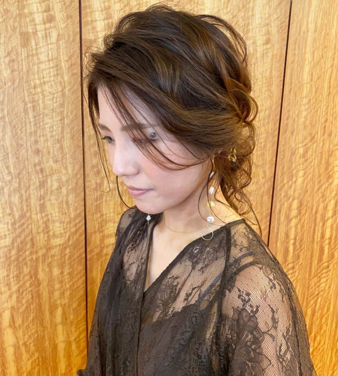 YU-U（工藤由布）さんのインスタグラム写真 - (YU-U（工藤由布）Instagram)「♡お呼ばれhair♡ 親友の結婚式へ行くそう💒💓 お任せってことでゆるっと編み☻ 大泣きだったかな🥺❓いつもありがとです❤️ ・・・ #uアレンジ #編みおろし #結婚式 #パーティーアレンジ #お呼ばれヘア #wedding #weddinghair #partyhair #bridalhair」1月18日 18時09分 - nyan22u22nyan