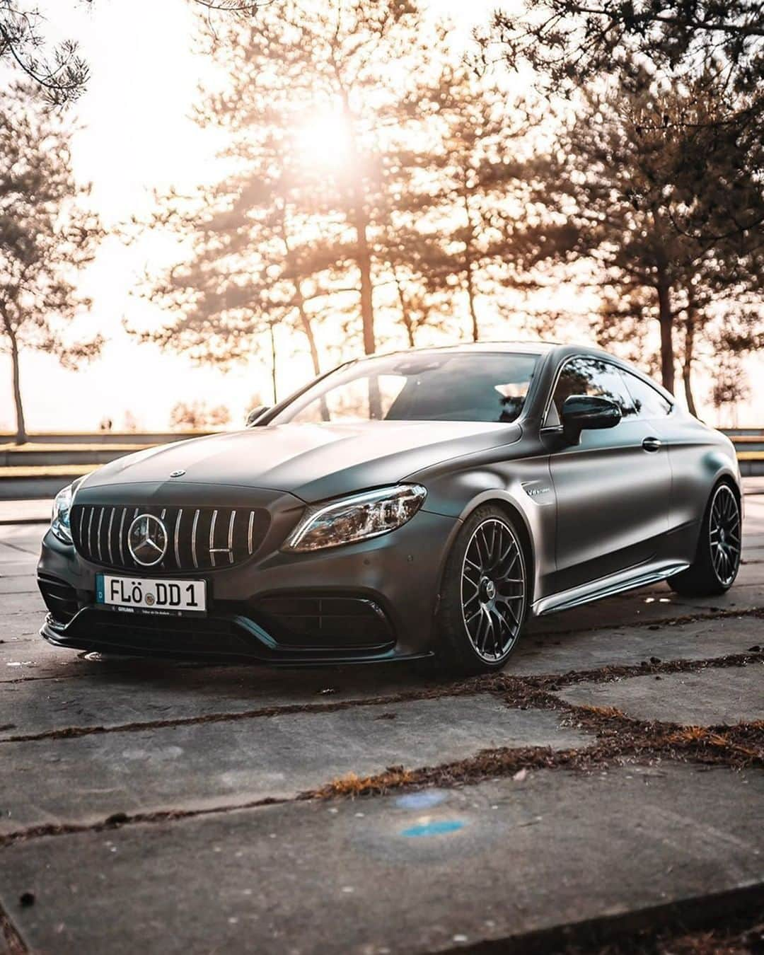 Mercedes AMGさんのインスタグラム写真 - (Mercedes AMGInstagram)「[Kraftstoffverbrauch kombiniert: 10,1 l/100 km | CO₂-Emissionen kombiniert: 230 g/km | amg4.me/efficiency-statement]  The Mercedes-AMG C 63 S Coupé will brighten up anyone's day! 📸 @daniel_mowo  #DrivingPerformance #MercedesAMG #C63 #AMG」1月18日 18時30分 - mercedesamg