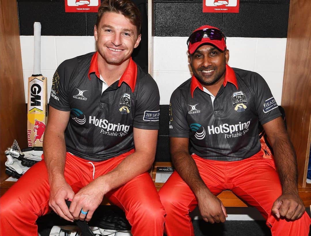 ボーデン・バリットさんのインスタグラム写真 - (ボーデン・バリットInstagram)「Another fun day out at the @t20blackclash! Gutted that Team Rugby fell short but cool to see Mahela again and meet the great Murali 🇱🇰 📷 @photosportnz」1月18日 18時22分 - beaudenbarrett