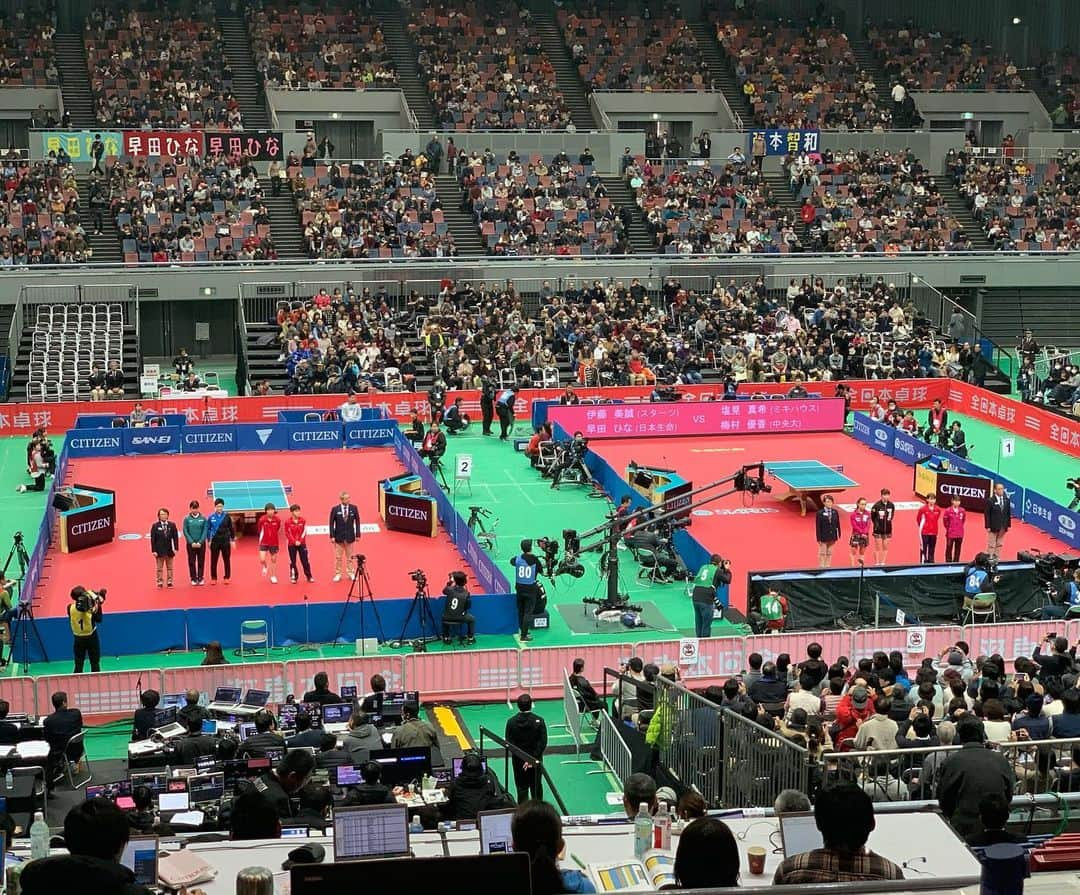 平野 早矢香さんのインスタグラム写真 - (平野 早矢香Instagram)「全日本卓球選手権大会🏓 本日は男女ダブルスのチャンピオンが決まりました✨✨現地で観ていましたが、本当に全日本のレベルが高い‼️‼️‼️ 男子ダブルス優勝🏆　#三部航平選手　#及川瑞基選手　右利き同士のペアながらもしっかり動ける脚力があり、決勝では高校生ペア相手に、カウンター攻撃を次々に決め、後半は粘り強さを見せての優勝✨素晴らしいです‼️ 女子ダブルス優勝🏆　#伊藤美誠選手　#早田ひな選手　3連覇達成です👍伊藤選手はこれで今大会二冠達成🥇🥇　全てが攻撃👊というような力強いプレーでした👏👏👏 本日1月18日(土) #夜10時から #BSテレ東 #卓球ジャパン #東京オリンピック代表 #水谷隼 #伊藤美誠 #ミックスダブルス #みまじゅんペア #すごい試合なので #ぜひ観てもらいたいです！ そして #夜11時から #テレビ東京 #スポーツウォッチャー  #生出演です」1月18日 18時48分 - sayakahirano0324