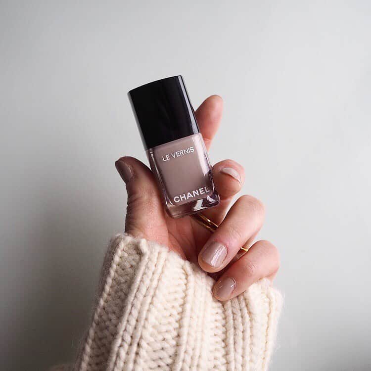 ファブリック 複合 余韻 Chanel ネイル 559 引き受ける 話す ドナー