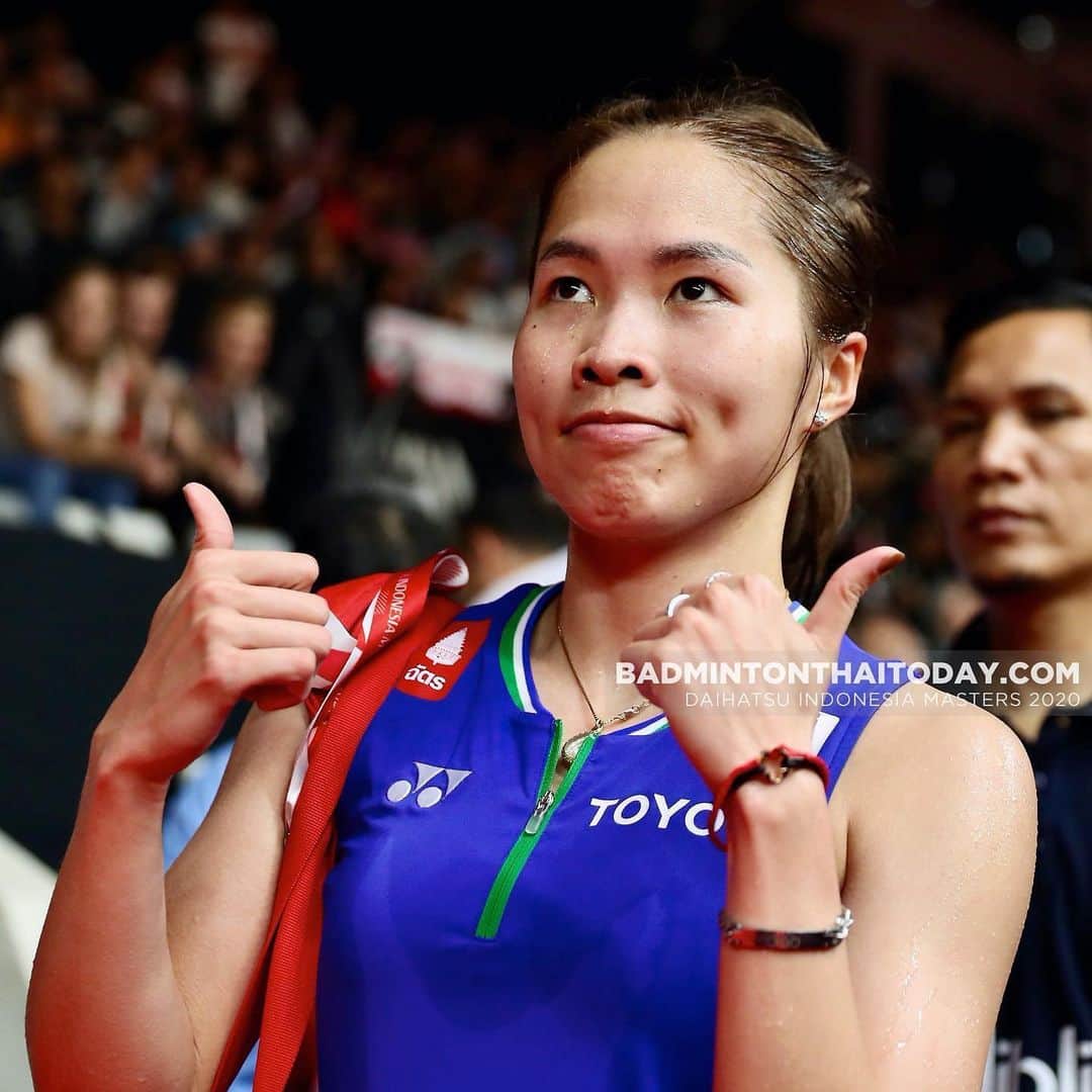 ラチャノック・インタノンのインスタグラム：「💙 #indonesiamastersuper500 #indonesiamasters2020 . . Finals ✌🏻」