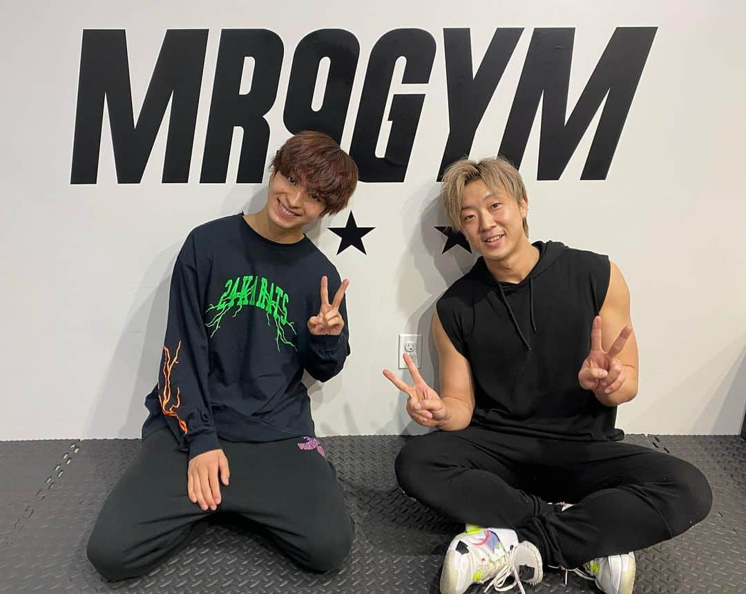 道木優輝さんのインスタグラム写真 - (道木優輝Instagram)「. FANTASTICS from EXILE TRIBE . @keitokimura_official . 勇征君に引き続き、パフォーマーの慧人君もトレーニングに🏋🏿‍♂️ .  僕の力で、更なるパフォーマンス向上に繋がればなと思っています！ . 本当にお疲れ様😊 . #木村慧人  #fantasticsfromexiletribe  #exile  #エグザイル  #広尾 #パーソナルジム #mr9gym #体験レッスン受付中」1月18日 19時33分 - dogidogi_fitness22