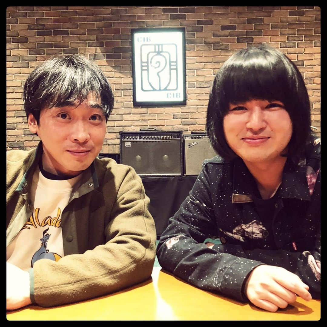 堂島孝平さんのインスタグラム写真 - (堂島孝平Instagram)「ソロ・ツアー熊本公演、ゲストは岡本啓佑くん[黒猫チェルシー]でした。2年ぶりの熊本、本当に楽しかった。ありがとう！」1月18日 20時32分 - dojima_kohei