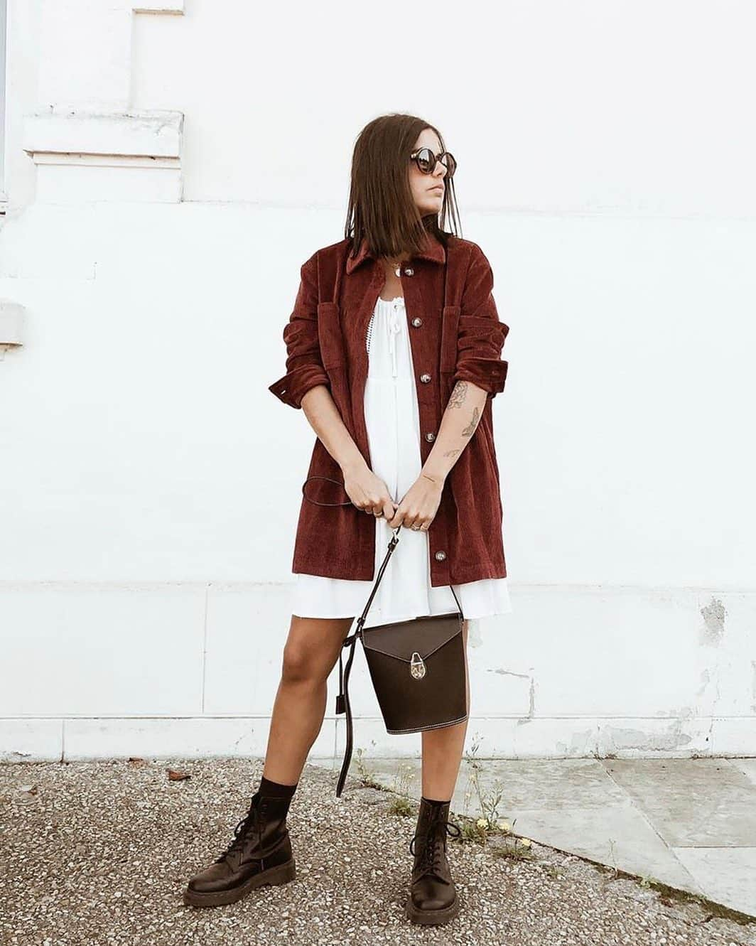 Calvin Kleinさんのインスタグラム写真 - (Calvin KleinInstagram)「Weekend carry-on 🔓@mel_issab kicks off the long #weekend, styled with us. ⁣  How do you style yours? Show us ▷ #MYCALVINS ⁣  Tap to shop:  Leather Lock Bucket Bag [US, EU]」1月19日 2時03分 - calvinklein