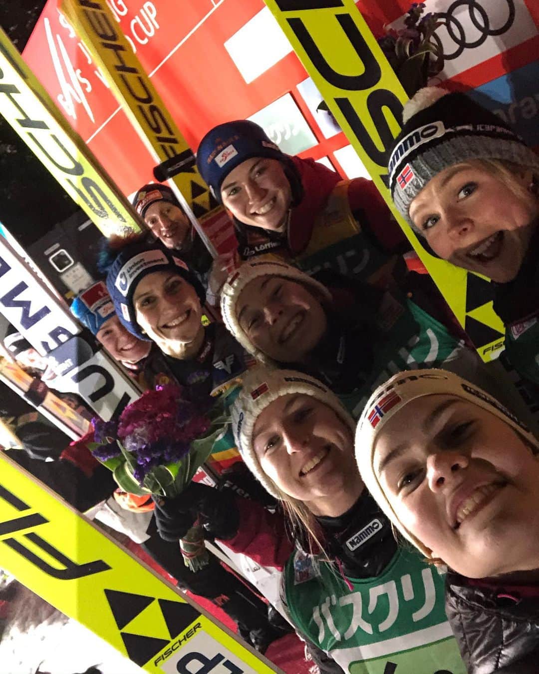 マーレン・ルンビのインスタグラム：「Pallen for første gang i World Cup💪🏼🇳🇴」