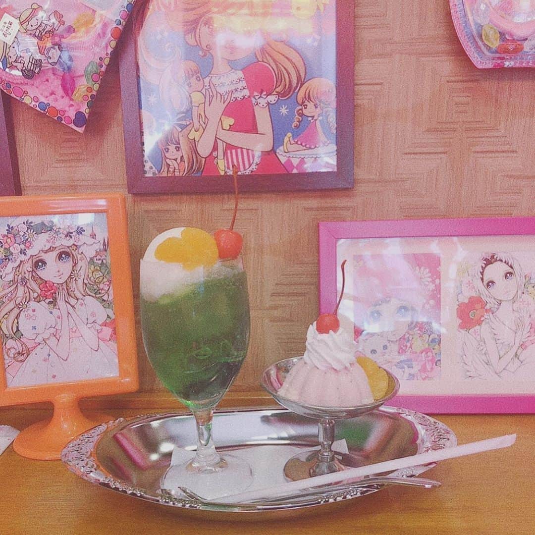 有村藍里さんのインスタグラム写真 - (有村藍里Instagram)「#メロンクリームソーダ 柴又にある、昭和レトロ喫茶セピアさん。 フォトエッセイ本の撮影ロケ地としてもお世話になりました。ありがとうございました。可愛すぎるレトロな喫茶店。」1月18日 20時51分 - arimuraairi