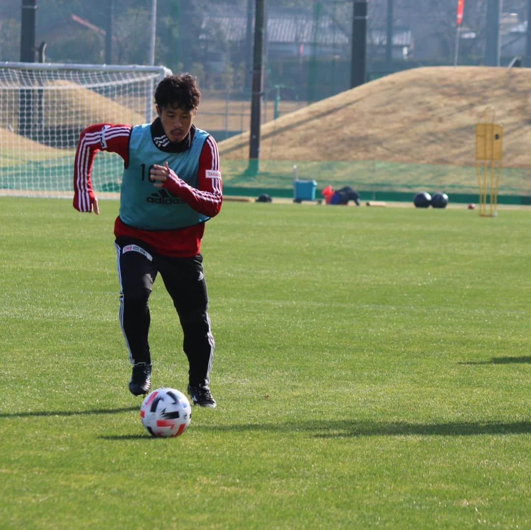 ツエーゲン金沢さんのインスタグラム写真 - (ツエーゲン金沢Instagram)「. . camp training⚽️ photo gallery . . #zweigen#ツエーゲン#ツエーゲン金沢#ZWEIGEN#KANAZAWA#Kanazawa#石川#金沢#挑戦をこの街の伝統に#ISHIKAWA#Ishikawa#NEXTSTORY#サッカー#soccer#Jリーグ#J2#観戦#スポーツ#sports#ツエジェニック#j撮り#WeareZweigen#japan#football」1月18日 21時20分 - zweigen_official