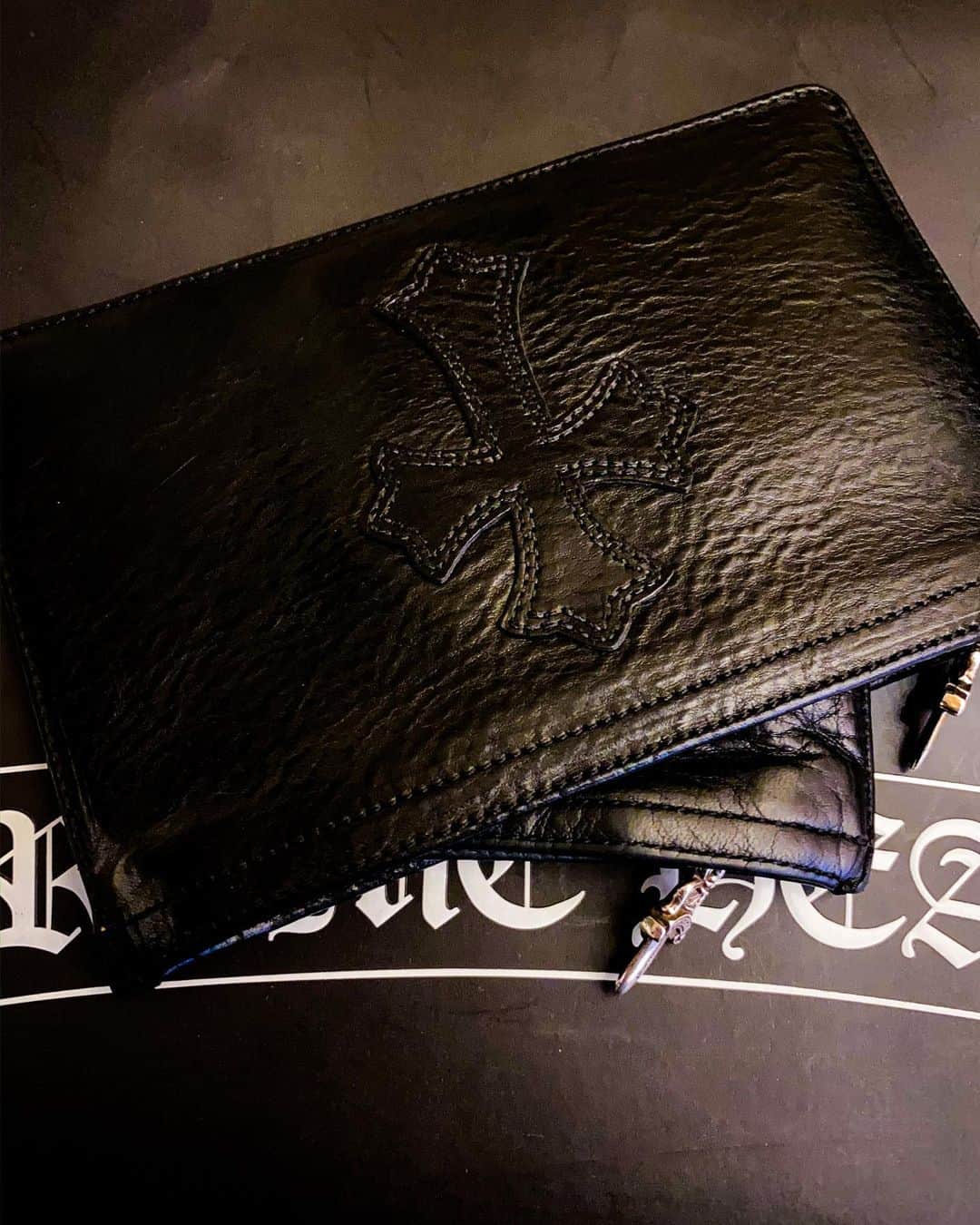 ★★★XXXXXさんのインスタグラム写真 - (★★★XXXXXInstagram)「PURSE & PURSE ・ ・ ・ ・ ・ ・ ・ ・ ・ ・ #chromeheartsofficial #chromehearts #chromeheartsmia #mattyboy90 #richardstark #chromeheartstokyo #ch #silver #gold #leather #ootd #outfit #kotd #ootdmen #mensfashion #hypebeast #クロムハーツ #クロムハーツ部 #크롬하츠」1月18日 21時36分 - ch2.1.8
