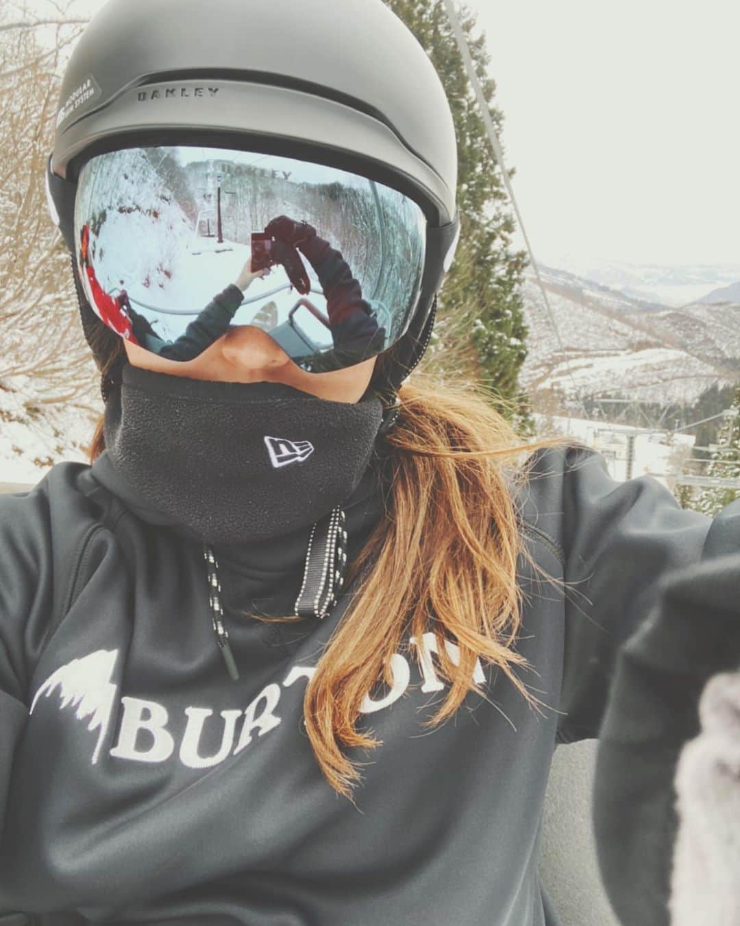 木村真野のインスタグラム：「#snowboarding #神立高原スキー場 #oakley #burton #newera  @insta.kandatsu  @oakleyjapan  @newerajapan  @burtonjapan  @burtonsnowboards」
