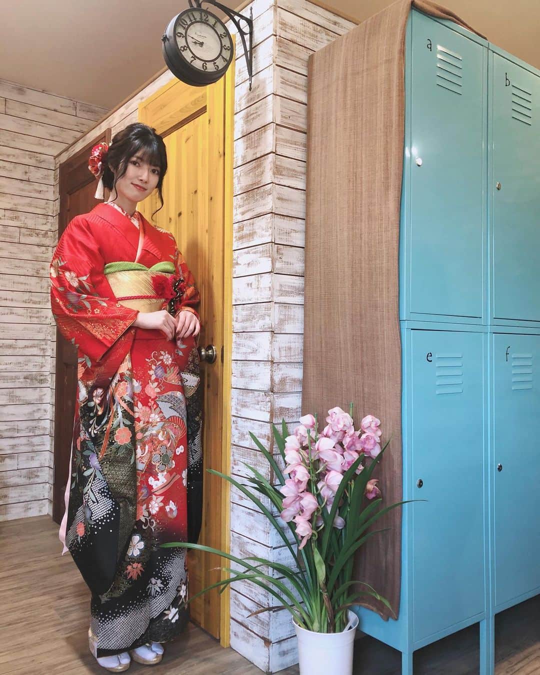日下部美愛のインスタグラム：「振袖写真もう終わりなので許してくれ〜〜 . . #成人式 #着物 #photo #japan #model #me #hair #haircolor #hairstyles #fashion #makeup #selfie #followme #instagood #camera #instadaily #dailylook #한국 #맞팔 #사진 #데일리 #데일리룩 #인스타사진 #인스타그램 #일본인 #패션 #패션스타그램」