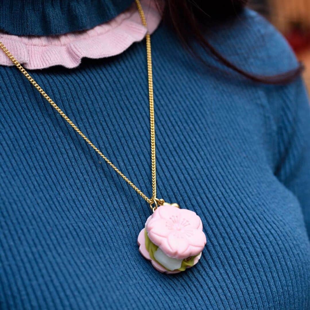 キューポットさんのインスタグラム写真 - (キューポットInstagram)「Blooming on me🌸 Fleezing now Japan is, but our mood is  going ahead to the next season🌸🌸 ================== ＜Q-pot. SHOP LIST＞ - Flagship store & cafe @ Harajuku/Omotesando - Takashimaya @ Shinjuku - Solamachi @ Tokyo Skytree st. - Takashimaya @ Osaka - Lucua @ Osaka - INTERNATIONAL ONLINE  @ Shipping to overseas✈️ Always welcome you♡ ================== #qpot #qpotcafe #sakura #ootd」1月18日 22時29分 - press_qpot_international
