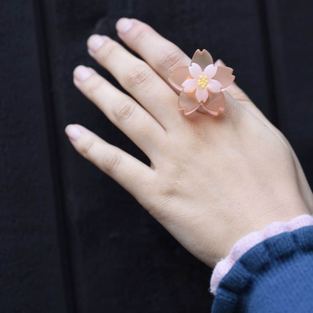 キューポットさんのインスタグラム写真 - (キューポットInstagram)「Blooming on me🌸 Fleezing now Japan is, but our mood is  going ahead to the next season🌸🌸 ================== ＜Q-pot. SHOP LIST＞ - Flagship store & cafe @ Harajuku/Omotesando - Takashimaya @ Shinjuku - Solamachi @ Tokyo Skytree st. - Takashimaya @ Osaka - Lucua @ Osaka - INTERNATIONAL ONLINE  @ Shipping to overseas✈️ Always welcome you♡ ================== #qpot #qpotcafe #sakura #ootd」1月18日 22時29分 - press_qpot_international