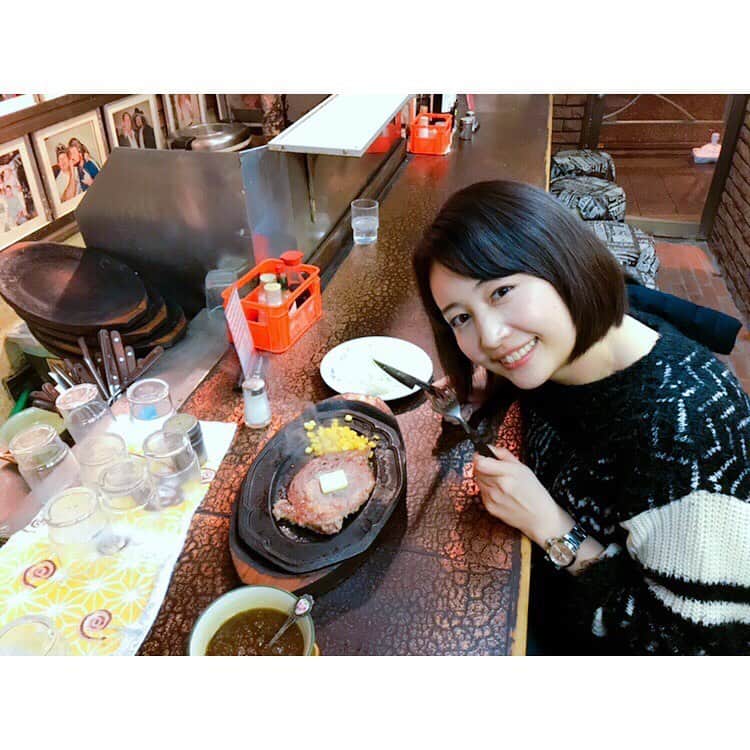 相内優香さんのインスタグラム写真 - (相内優香Instagram)「週に一度の戦闘の日。 今日も激しく戦ってまいりました。  キックボクシングの後は 大好きなお肉をペロリ^_^  キックボクシングで発散して、お肉をたらふく食べて元気になる。  明日からまた頑張るぞっ✊🏻 #キックボクシング #今日もよく戦いました」1月18日 22時48分 - yuuka_aiuchi