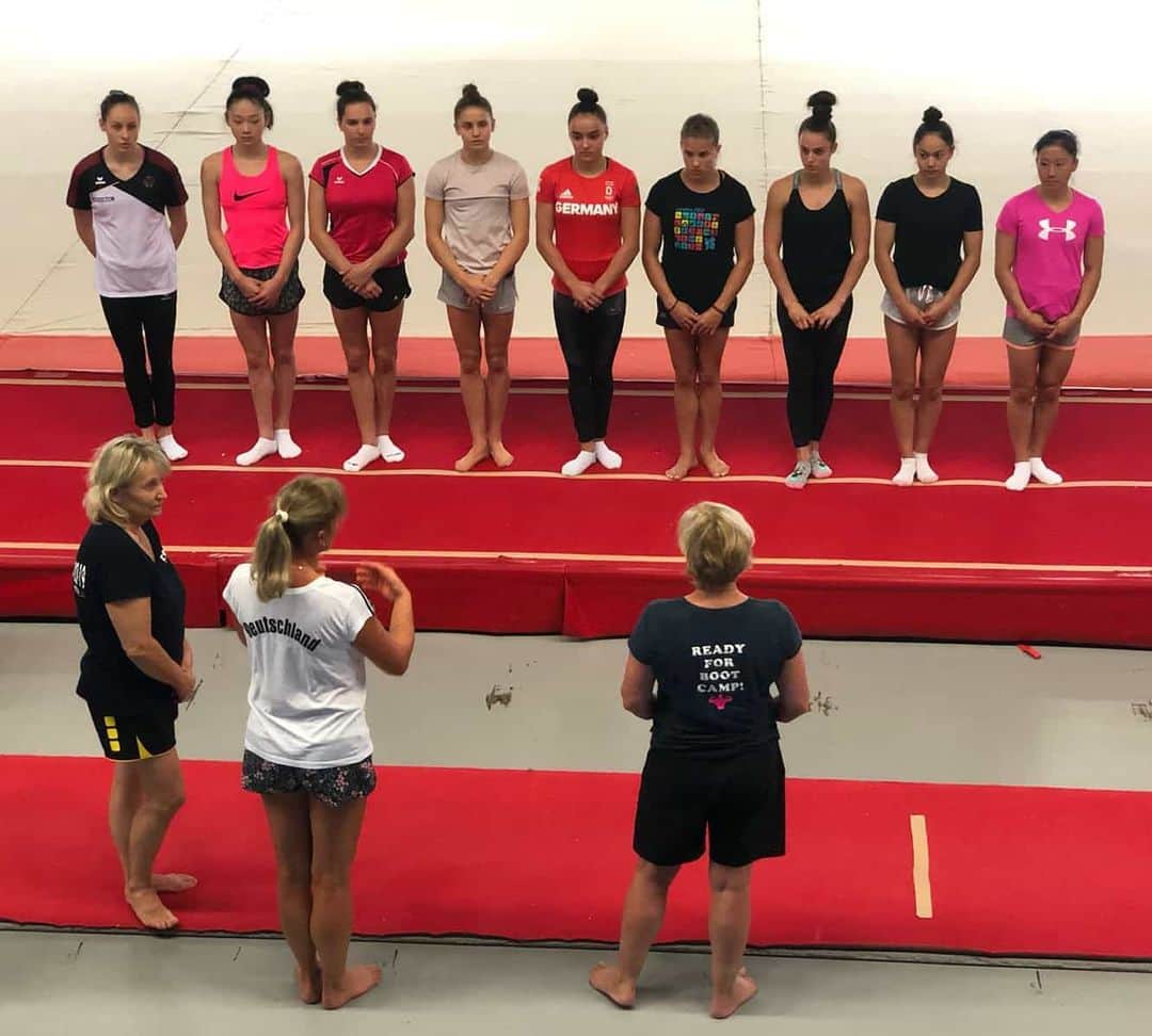 エリザベト・ザイツのインスタグラム：「National Trainingcamp Martinique 2020 🇩🇪 Thank you for an amazing camp 🥰 @deutscherturnerbund @sarah.vossi @aiyu.zhu @sophiescheder @_kim.bui_ @pauline_schaefer @_lisa.zimmermann_ @emixpetz @isabelle_stingl」