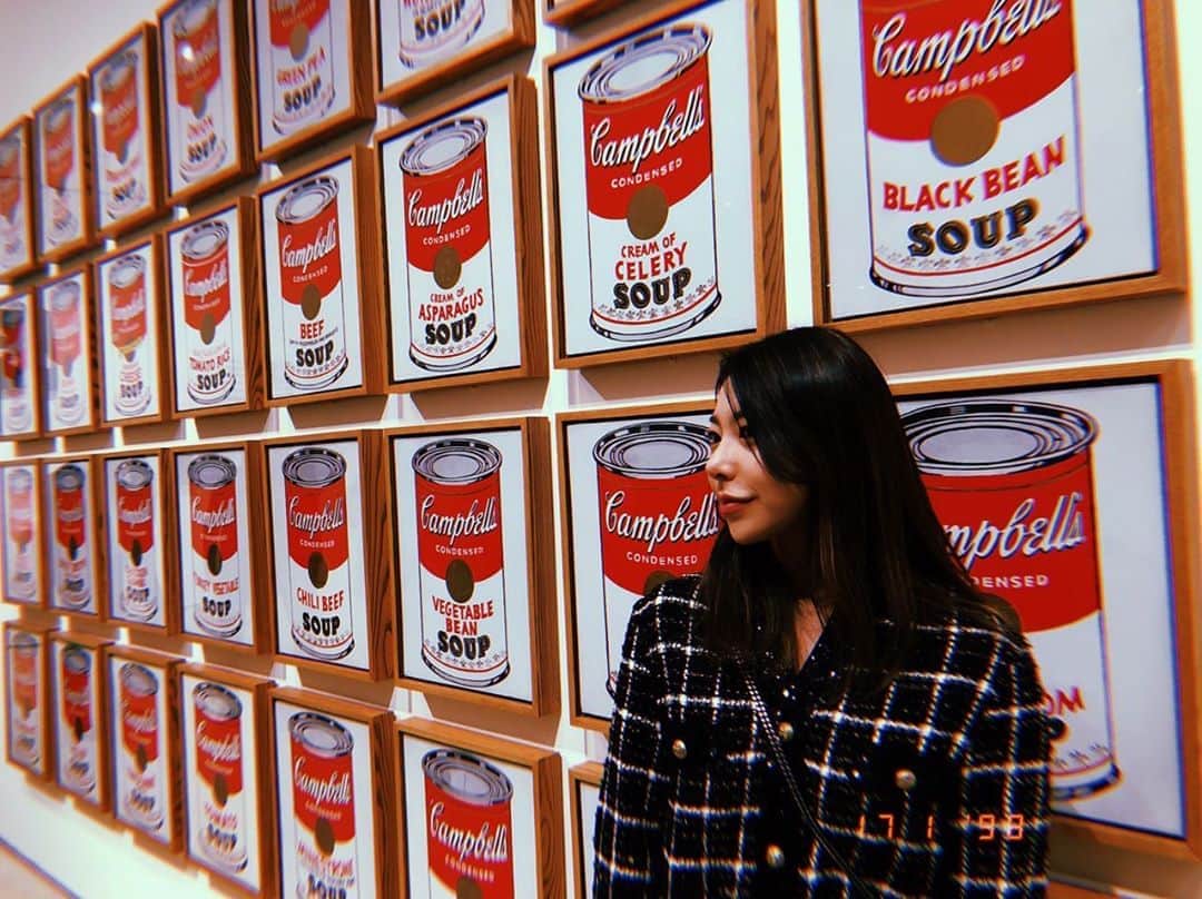 池田ゆりのインスタグラム：「MoMA ニューヨーク近代美術館﻿ ﻿ NY素敵な街でした。﻿ また来れたらいいな！﻿ ﻿ 日本帰ります！﻿ ﻿ ﻿ #moma #art #museum #modernart #nyc # #fitness #protein #beauty #bodymake #instagood #todaystraining #gym #style」