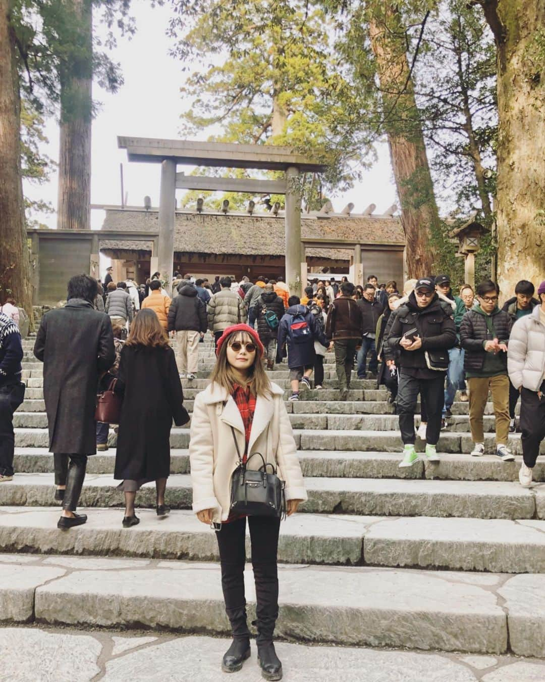 一木美里さんのインスタグラム写真 - (一木美里Instagram)「お伊勢参り⛩✨🙏 巳年のわたし、前厄です🐍 . . #伊勢神宮#isejingu  #japaneseshrine#厄払い #japanesetraditional」1月18日 23時09分 - misato_ichiki