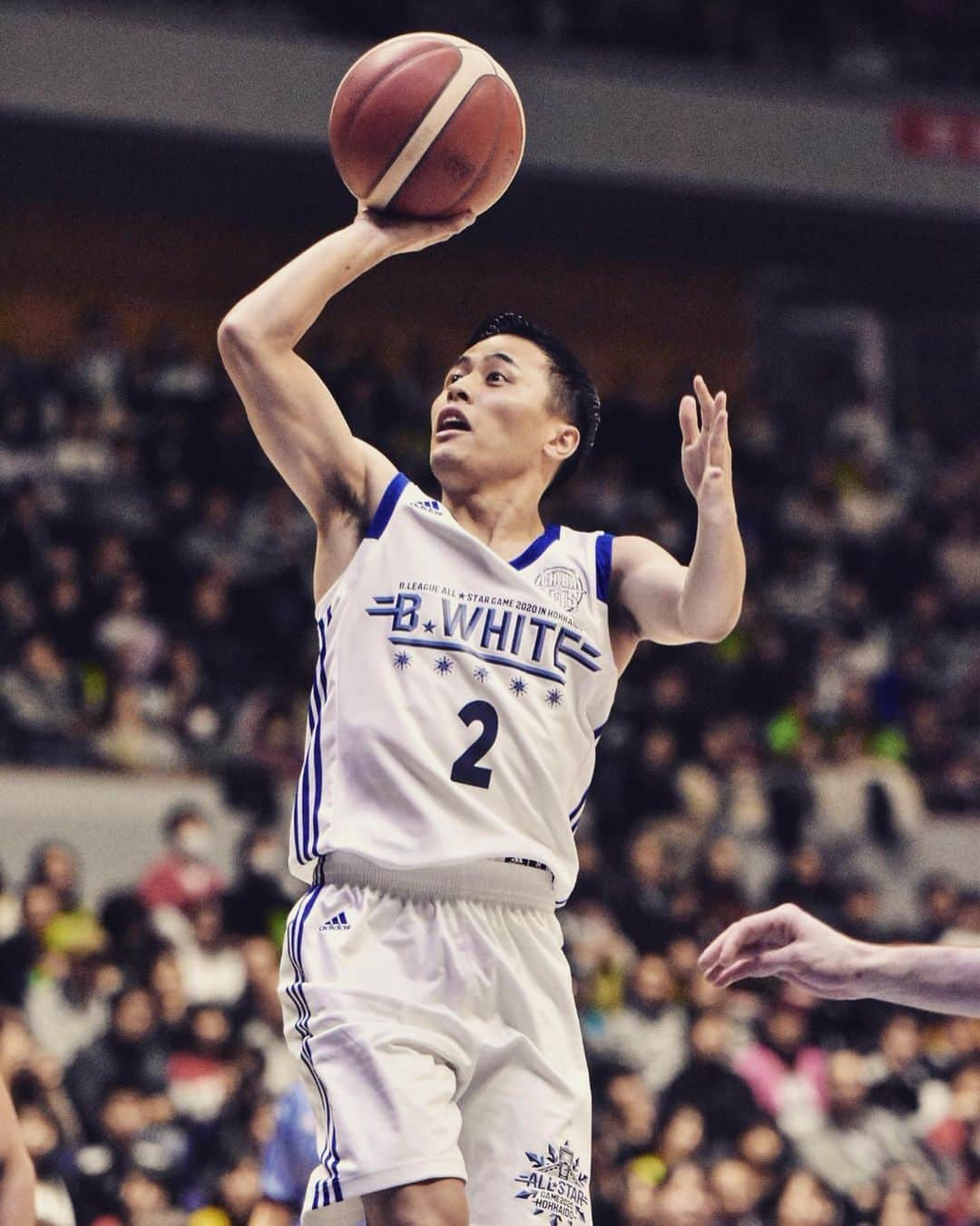 千葉ジェッツさんのインスタグラム写真 - (千葉ジェッツInstagram)「#Bリーグオールスター 終了🏀 #chibajets #Bリーグ #富樫勇樹 #ファジーカス選手のお父さん感 #あつしスマイル #みんな楽しそう #22日にまた戻って来ます #北海道 #ご飯美味しい✨」1月18日 23時14分 - chibajets_official