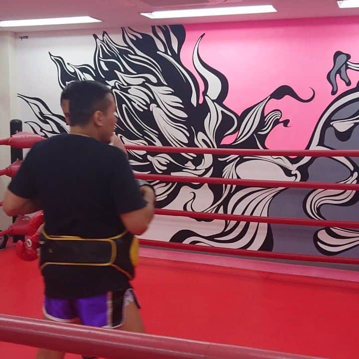 梅野源治のインスタグラム：「training👊👊👊 #today #恐ろしいほどに頑張りますか #muaythai」