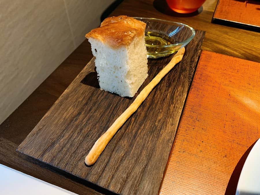 佐井祐里奈さんのインスタグラム写真 - (佐井祐里奈Instagram)「#lilla . . . 🍴ランチコース🍴 . .  天然ブリ インサラータ リゾ 赤イカ 原木しいたけ タリオリーニ ハッピーポーク ロースト（or 🐟） いちごのティラミス ＋320yen コーヒー ＋ぶどうジュース🍷 . . . . 久しぶりのコースランチ😋❤️ママ友と🥰 📞で、ベビーカーOKいただいたそうなので、お邪魔したのですが…そろそろ👶が大人しくしていられない時期に突入したみたいで…😭💕 お店選びも考えなきゃなぁ🙇‍♀️ 味はとても美味しかった🤤💕特に原木しいたけと赤イカ…好きでした🦑 . . . . . #lilla #名古屋ランチ #yunnaログ #ママだけランチなら良いかも #ご馳走様でした🙏 #ボッテゴン夫と息子と行くの目標 #でも厳しいかも #成長恐るべし #👶」1月18日 23時32分 - yunna_s31