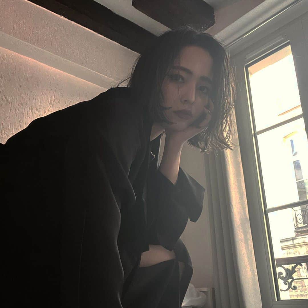 Licaxxxさんのインスタグラム写真 - (LicaxxxInstagram)「I’m going to London from Paris. See you @ryewaxrecords tonight! I’m playing on @elementary_watson ‘s party! My time starts at 9:30pm.」1月18日 23時46分 - licaxxx1